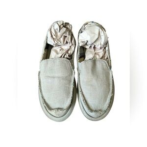 Sanuk Men’s Slip on Gray Canvas Foam Boat Shoes size 9